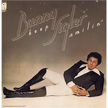 Bunny Sigler – Keep Smilin'